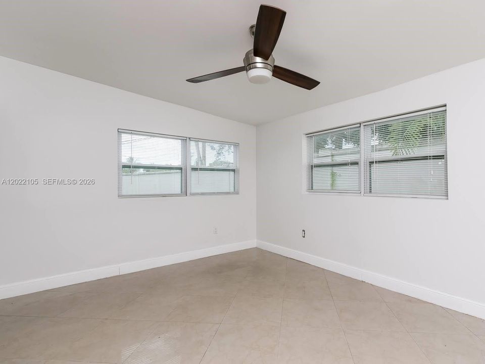 For Sale: $829,999 (4 beds, 2 baths, 1887 Square Feet)