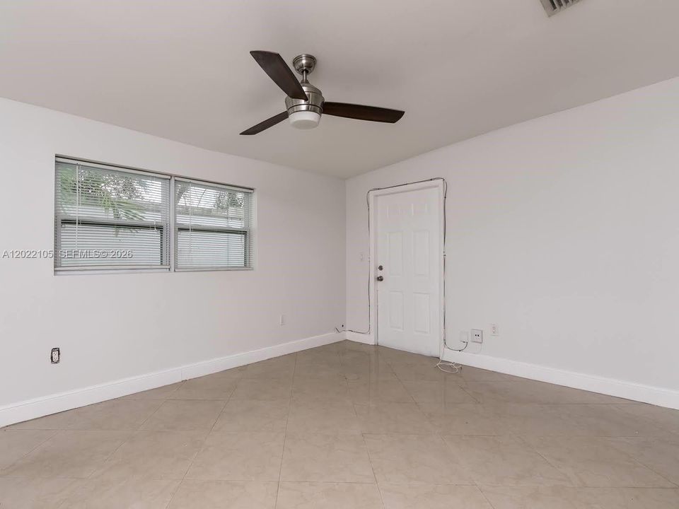 For Sale: $829,999 (4 beds, 2 baths, 1887 Square Feet)