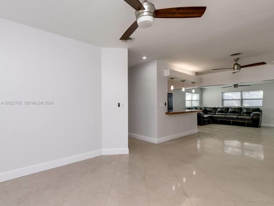 For Sale: $829,999 (4 beds, 2 baths, 1887 Square Feet)