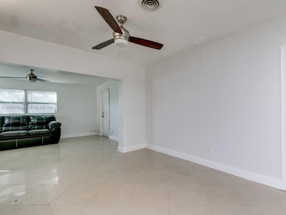 For Sale: $829,999 (4 beds, 2 baths, 1887 Square Feet)