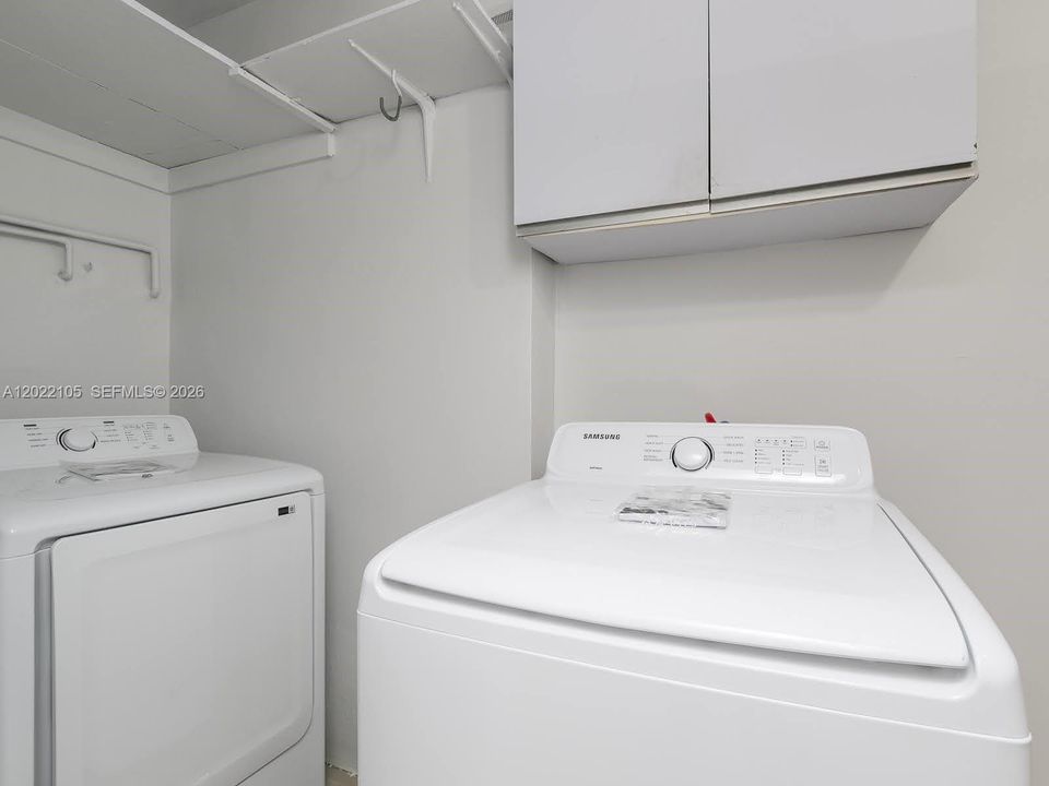 For Sale: $829,999 (4 beds, 2 baths, 1887 Square Feet)