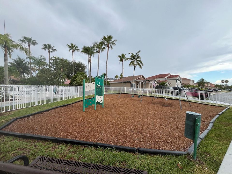 For Rent: $2,300 (2 beds, 2 baths, 1172 Square Feet)