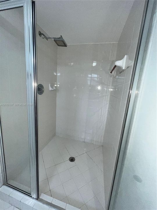 For Rent: $2,300 (2 beds, 2 baths, 1172 Square Feet)