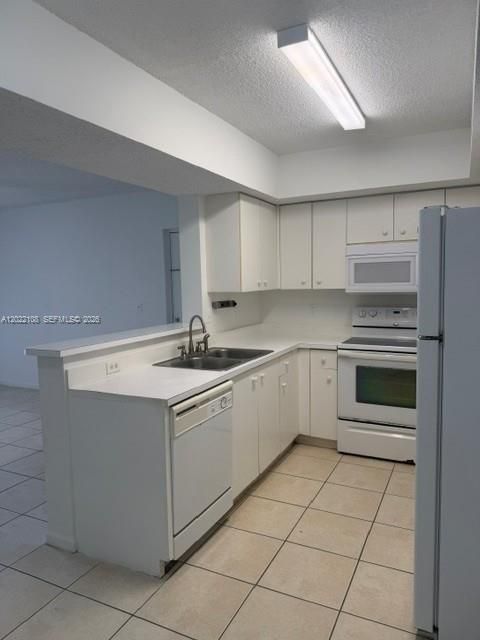 For Rent: $1,900 (2 beds, 1 baths, 1015 Square Feet)