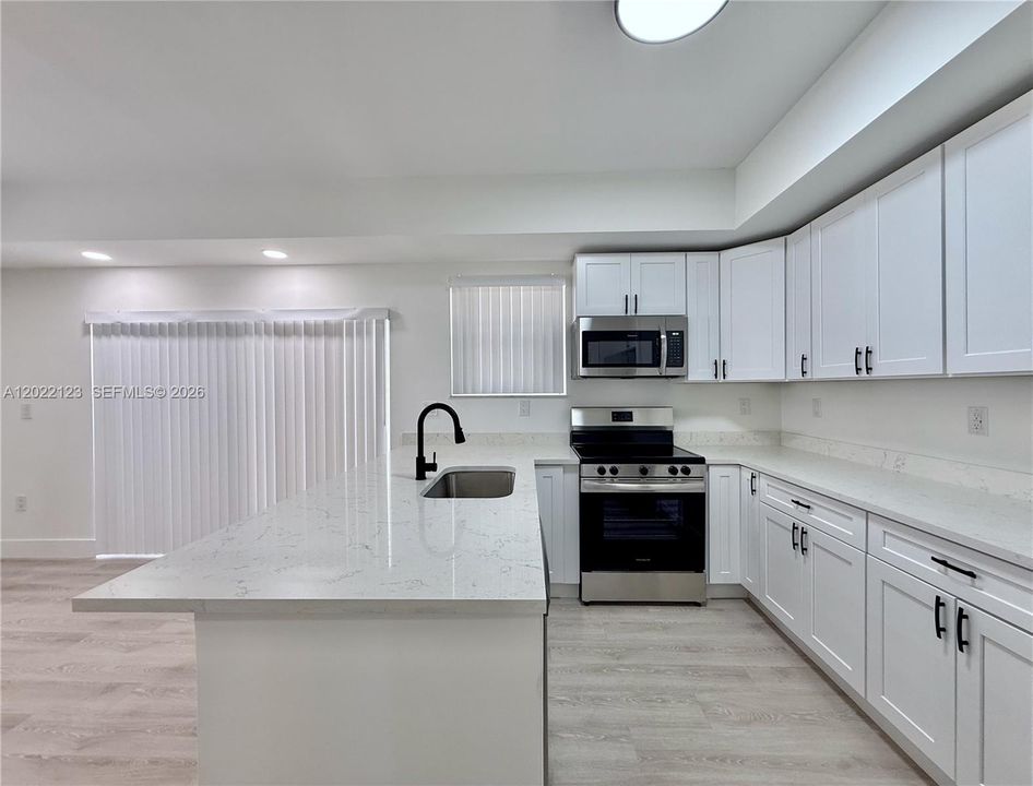 For Sale: $529,000 (3 beds, 2 baths, 1380 Square Feet)