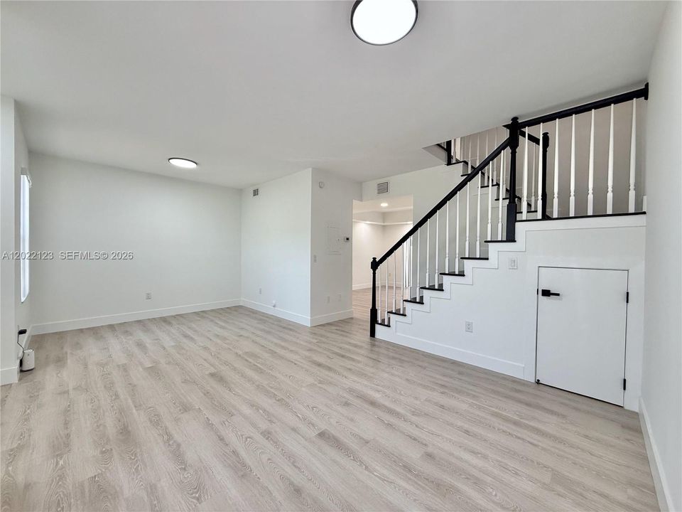 For Sale: $529,000 (3 beds, 2 baths, 1380 Square Feet)