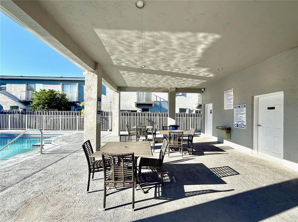 For Sale: $529,000 (3 beds, 2 baths, 1380 Square Feet)