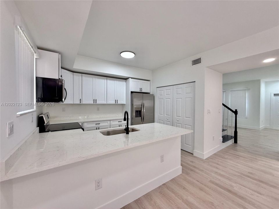 For Sale: $529,000 (3 beds, 2 baths, 1380 Square Feet)