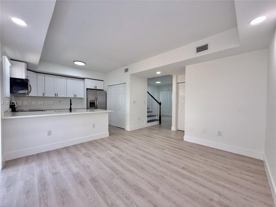 For Sale: $529,000 (3 beds, 2 baths, 1380 Square Feet)
