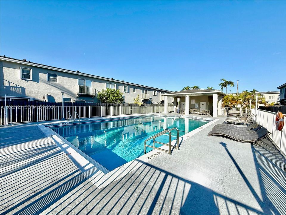 For Sale: $529,000 (3 beds, 2 baths, 1380 Square Feet)