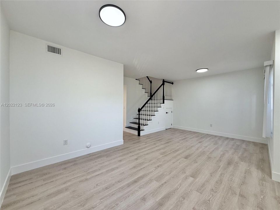 For Sale: $529,000 (3 beds, 2 baths, 1380 Square Feet)