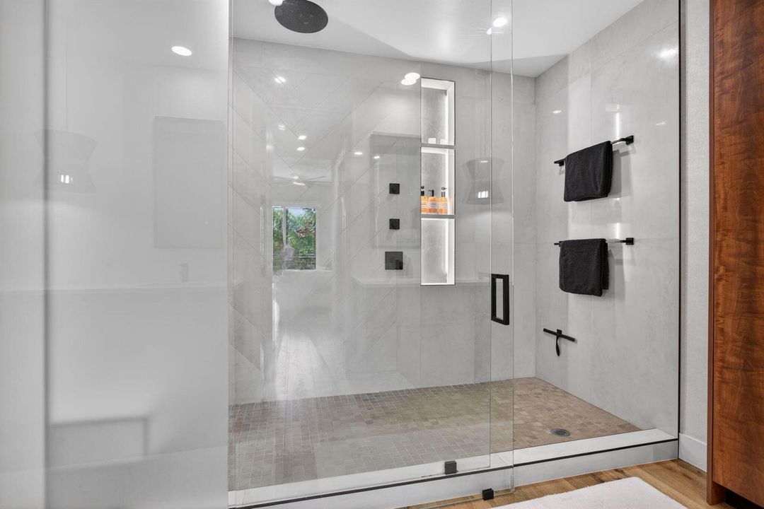 46-web-or-mls-2609-2402