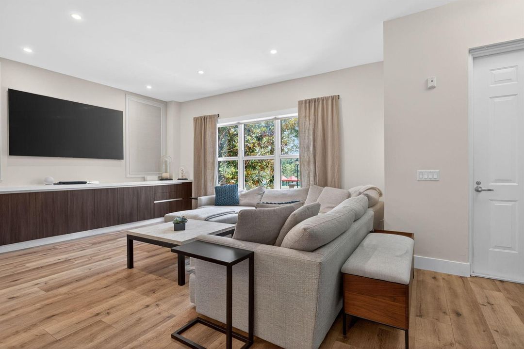 10-web-or-mls-2609-2207