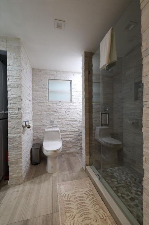 For Rent: $6,500 (2 beds, 2 baths, 1136 Square Feet)