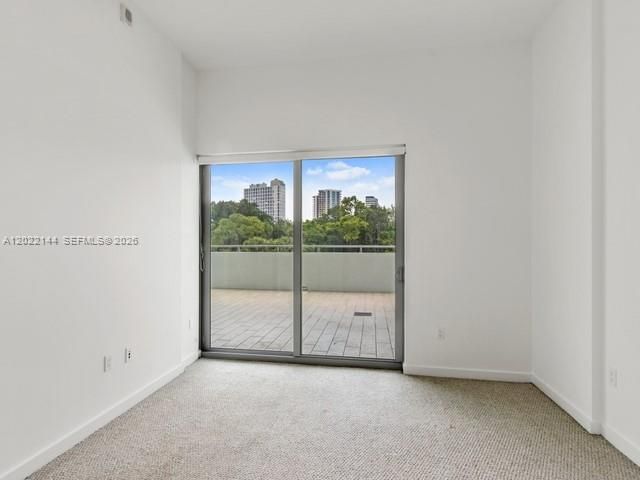 For Sale: $468,000 (1 beds, 1 baths, 607 Square Feet)