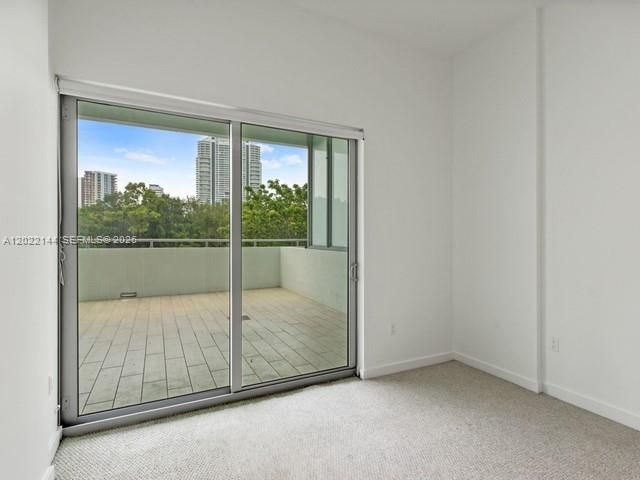 For Sale: $468,000 (1 beds, 1 baths, 607 Square Feet)