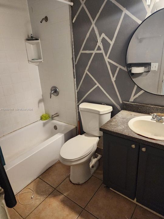 For Sale: $225,000 (3 beds, 2 baths, 892 Square Feet)