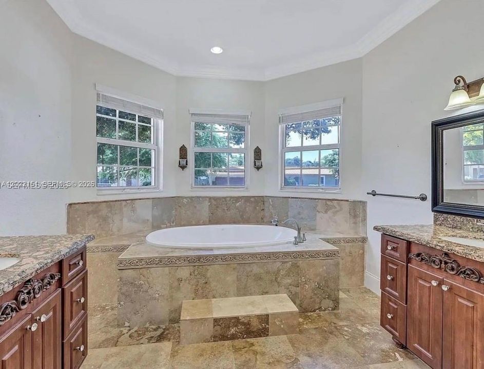 Active With Contract: $750,000 (4 beds, 3 baths, 2422 Square Feet)
