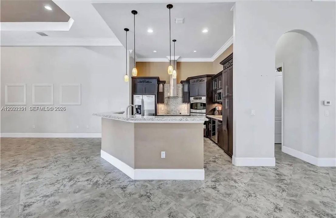 Active With Contract: $750,000 (4 beds, 3 baths, 2422 Square Feet)