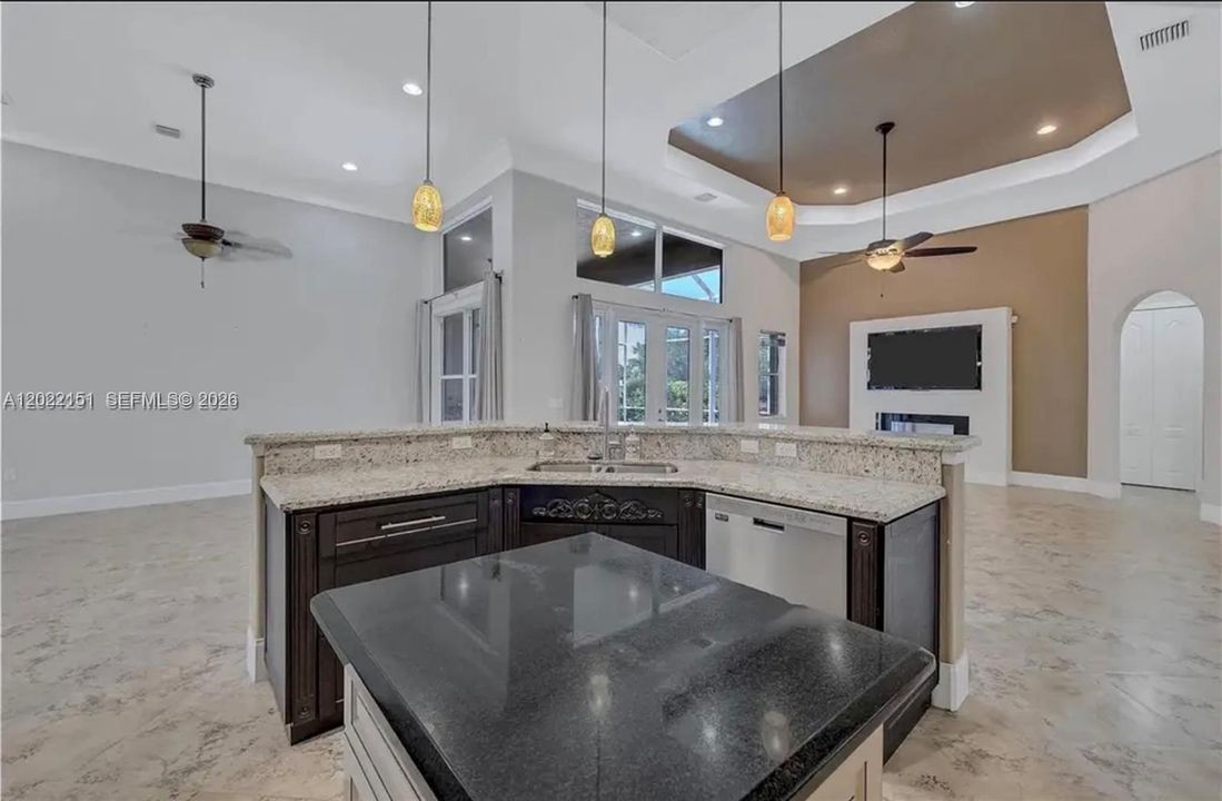 Active With Contract: $750,000 (4 beds, 3 baths, 2422 Square Feet)