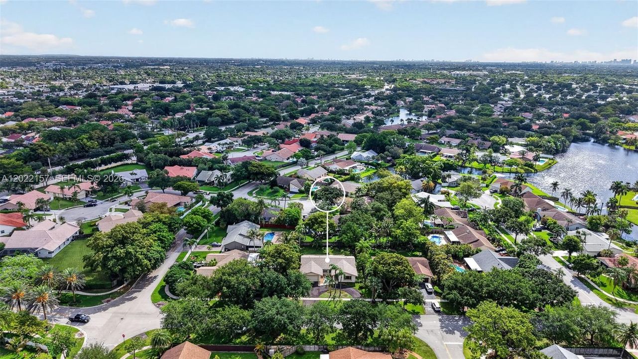 Tree lined area with beautiful areas to exercise, with lakes and playgrounds, check out proximity to Downtown!