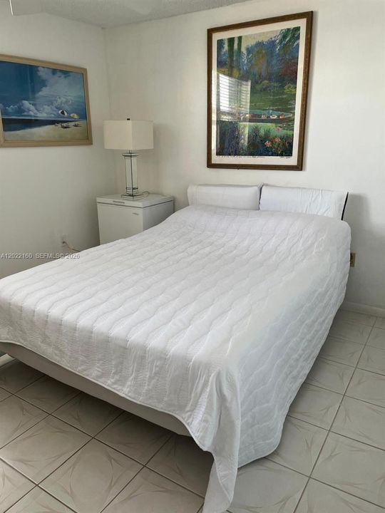 En Venta: $345,000 (2 camas, 2 baños, 1130 Pies cuadrados)