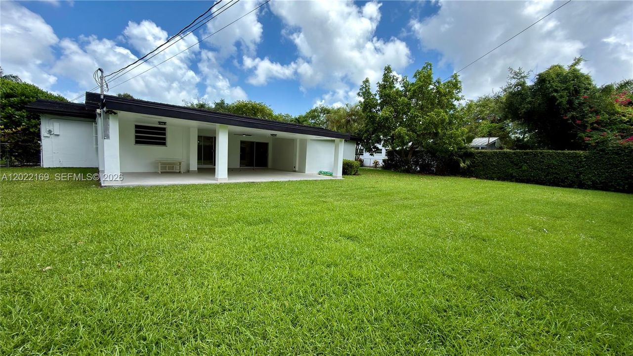 For Rent: $9,500 (4 beds, 2 baths, 1714 Square Feet)