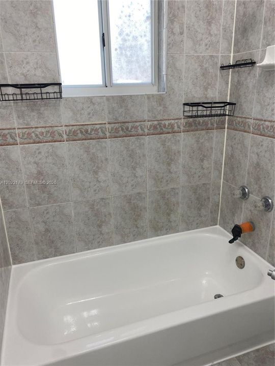 For Sale: $340,000 (3 beds, 2 baths, 1190 Square Feet)