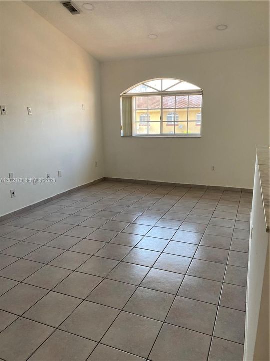 For Sale: $340,000 (3 beds, 2 baths, 1190 Square Feet)