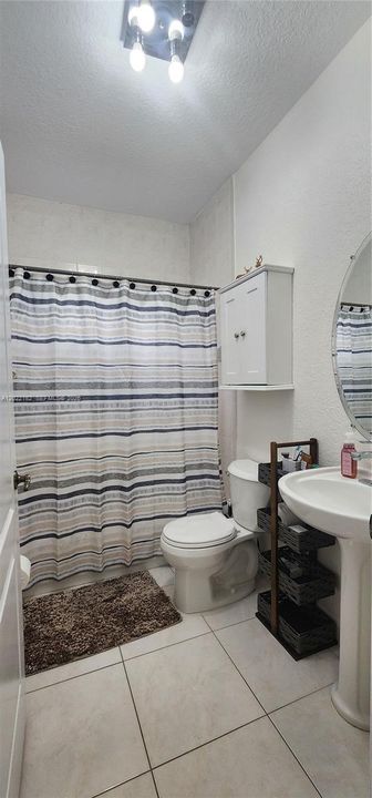 Под контрактом: $3,800 (3 спален, 2 ванн, 1523 Квадратных фут)