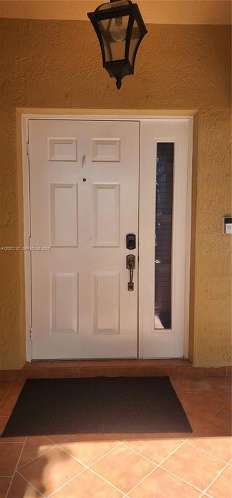 Под контрактом: $3,800 (3 спален, 2 ванн, 1523 Квадратных фут)