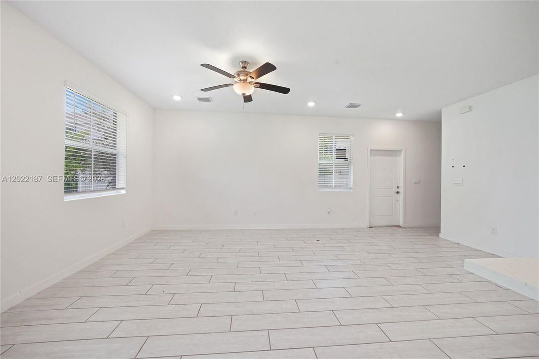 For Sale: $399,315 (4 beds, 3 baths, 1757 Square Feet)
