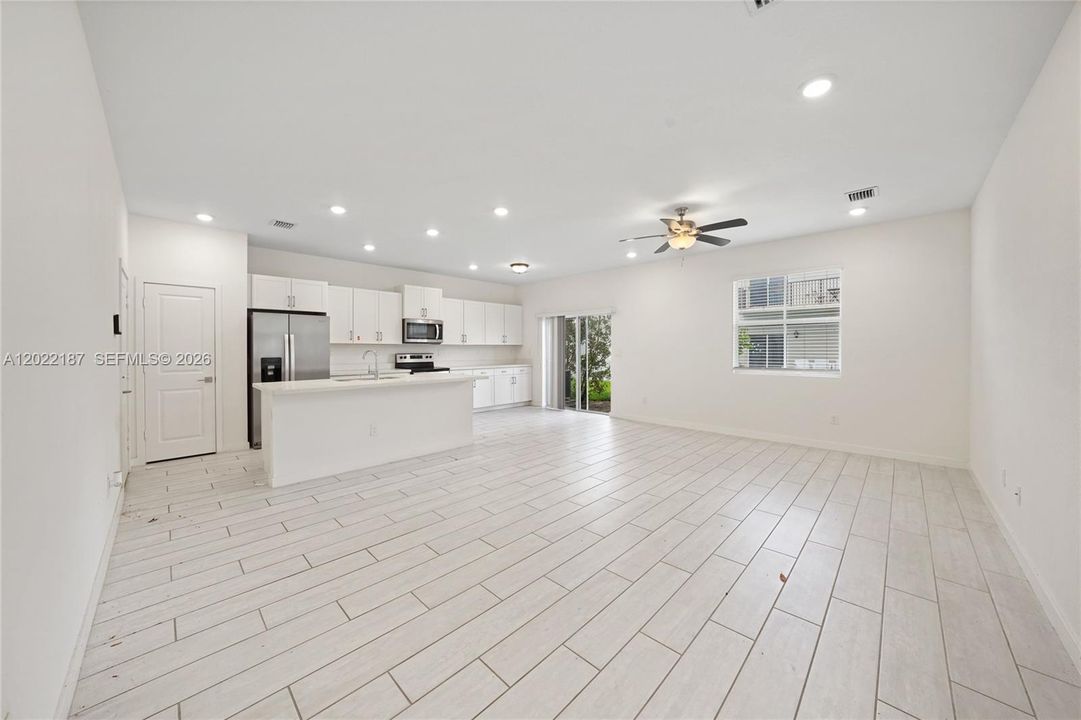 For Sale: $399,315 (4 beds, 3 baths, 1757 Square Feet)
