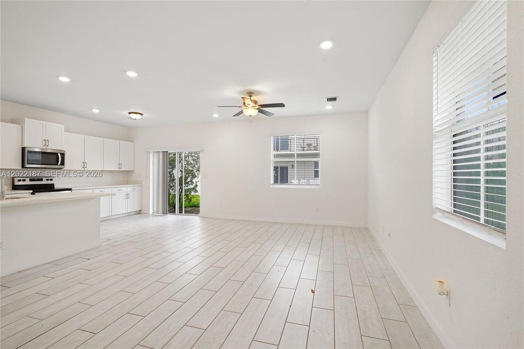 For Sale: $399,315 (4 beds, 3 baths, 1757 Square Feet)