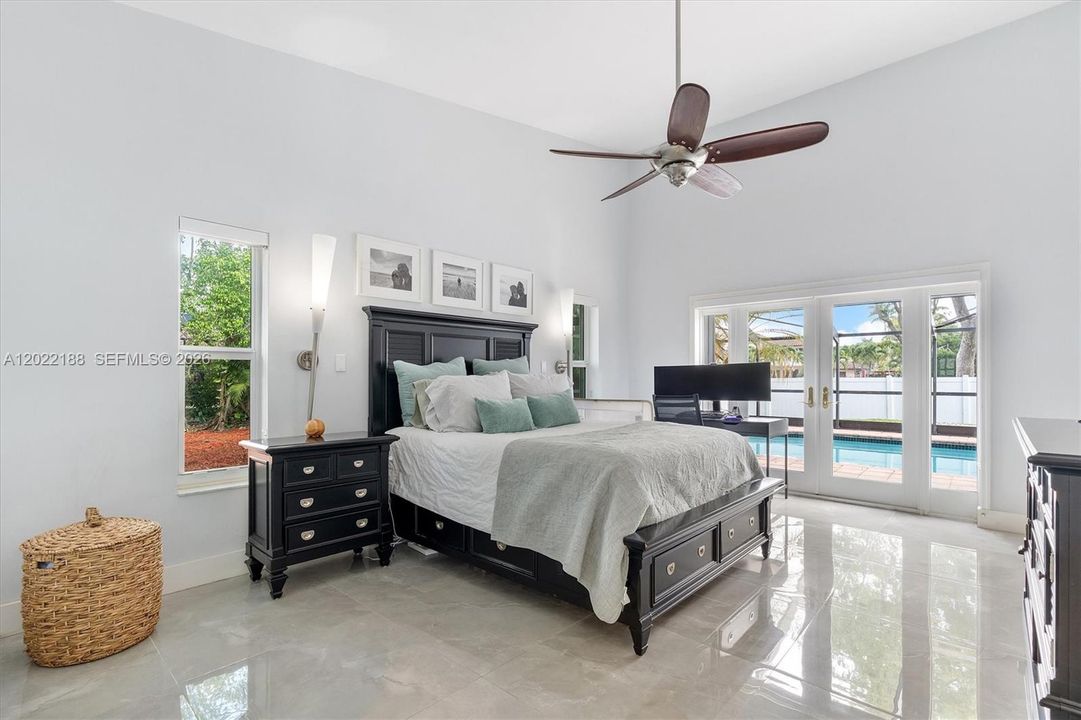 For Sale: $899,000 (4 beds, 2 baths, 2401 Square Feet)
