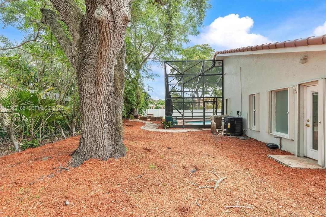 For Sale: $899,000 (4 beds, 2 baths, 2401 Square Feet)