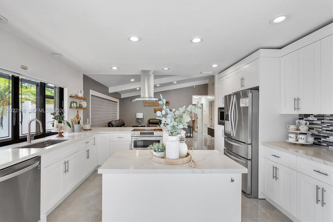 For Sale: $899,000 (4 beds, 2 baths, 2401 Square Feet)