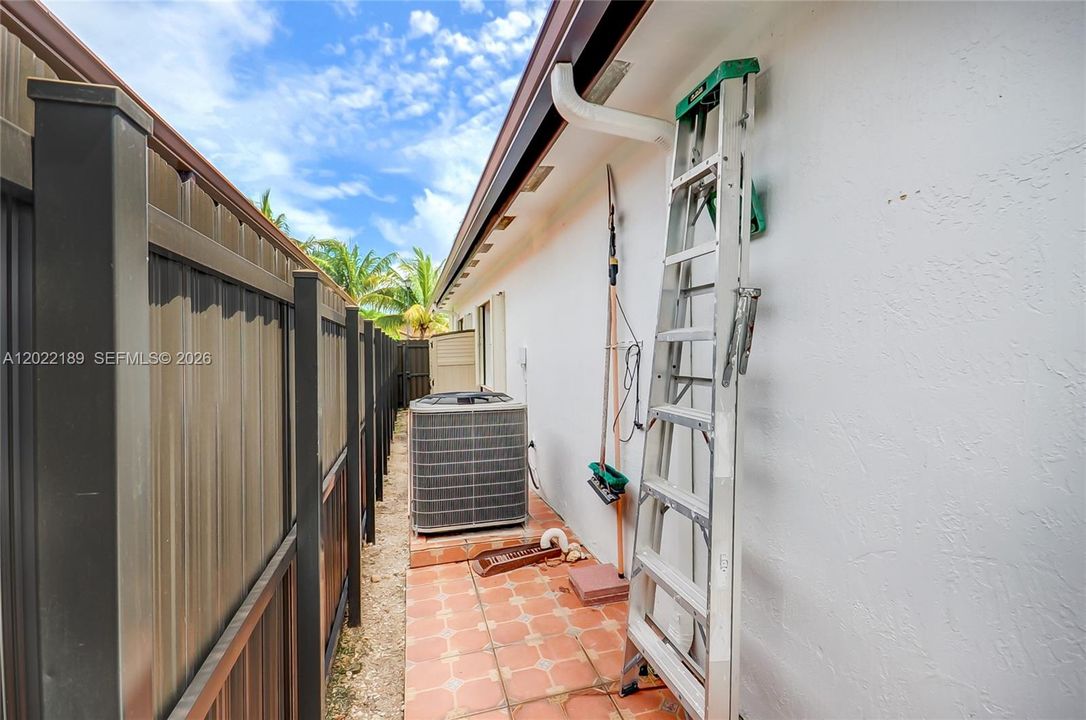 En Renta: $3,599 (3 camas, 2 baños, 1681 Pies cuadrados)