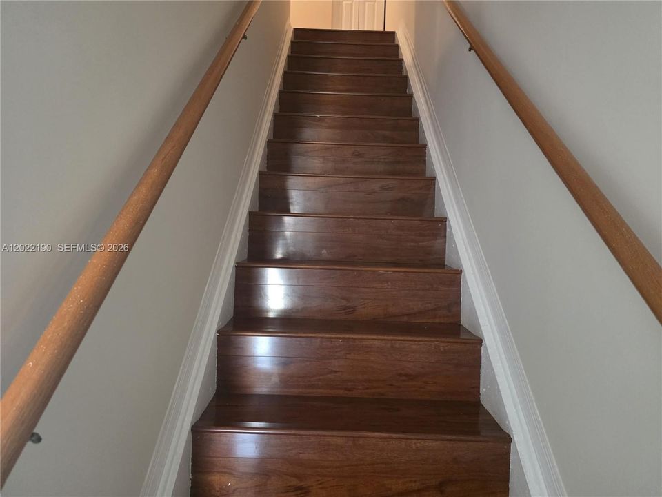 For Rent: $3,000 (3 beds, 2 baths, 1580 Square Feet)