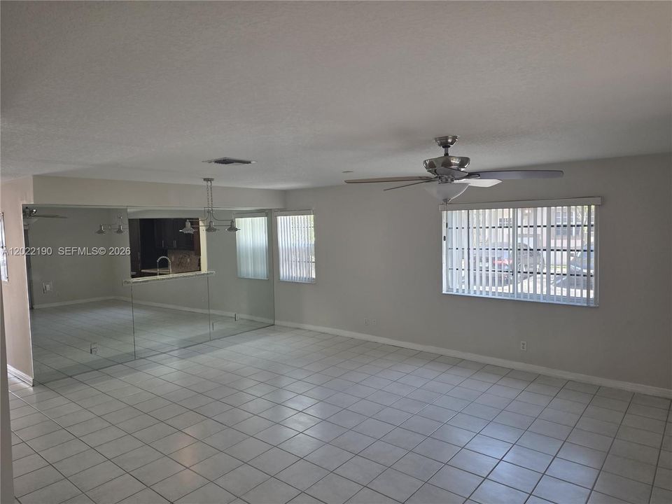 For Rent: $3,000 (3 beds, 2 baths, 1580 Square Feet)