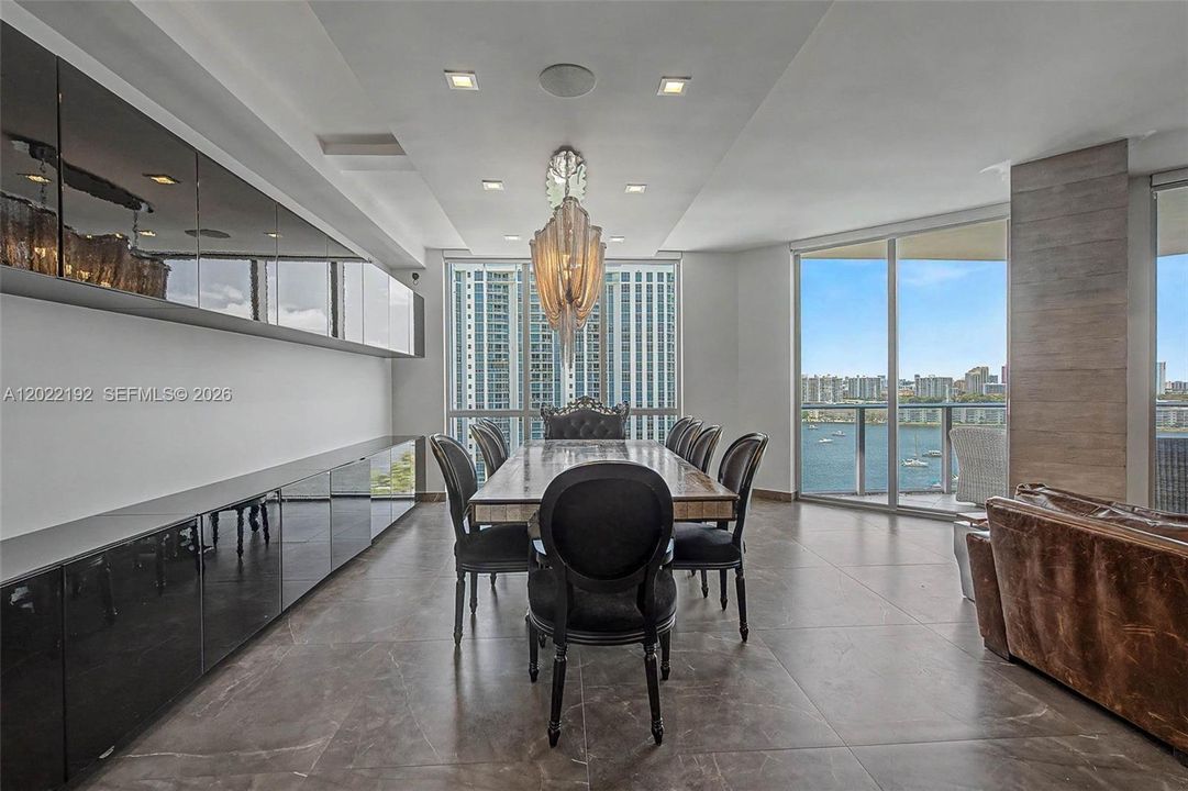 For Sale: $2,950,000 (6 beds, 4 baths, 3794 Square Feet)