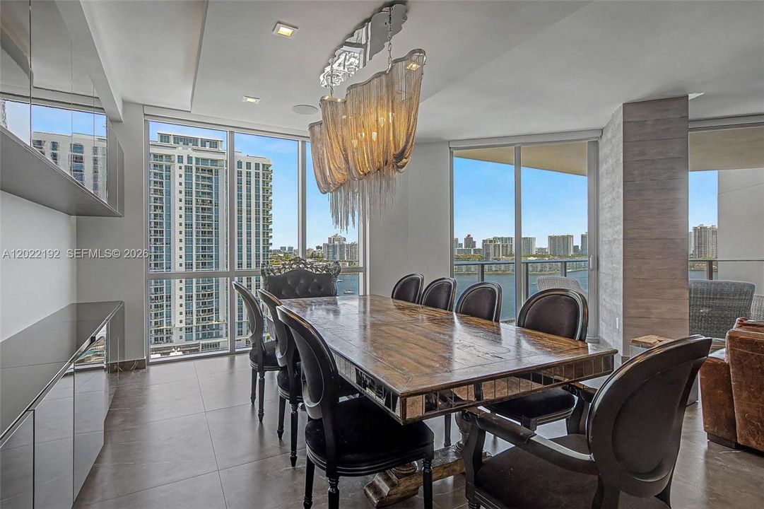 For Sale: $2,950,000 (6 beds, 4 baths, 3794 Square Feet)