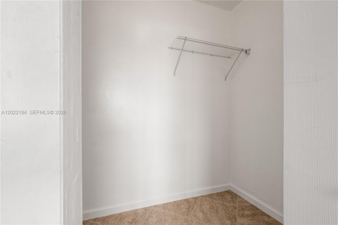 For Sale: $139,200 (1 beds, 1 baths, 600 Square Feet)