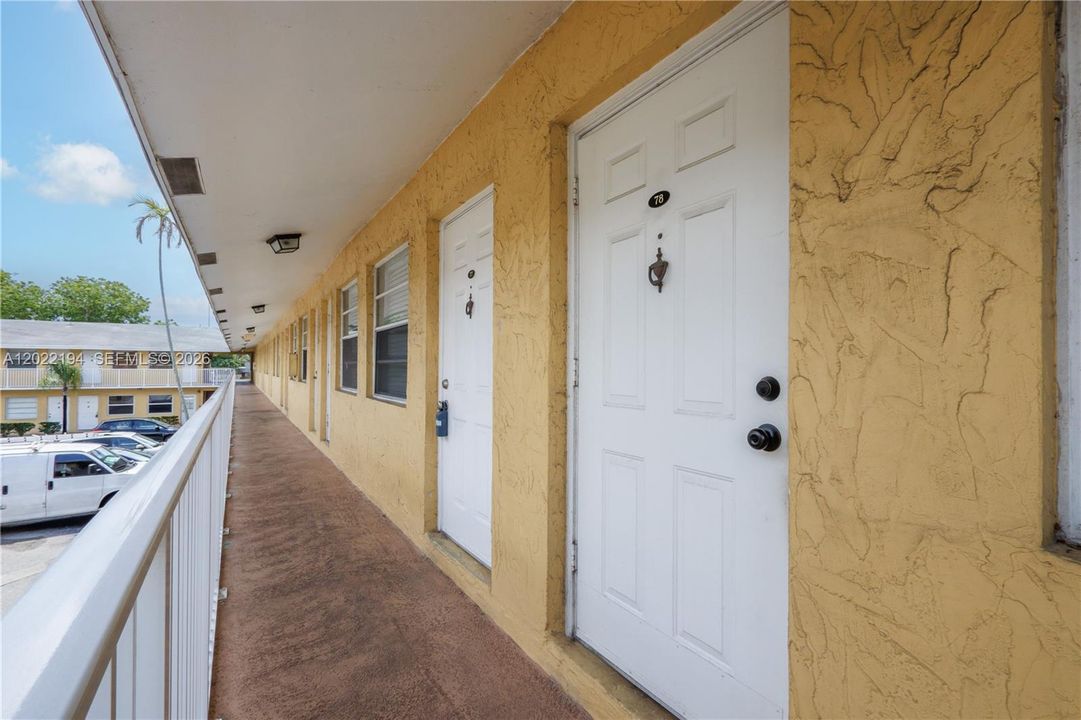 For Sale: $139,200 (1 beds, 1 baths, 600 Square Feet)