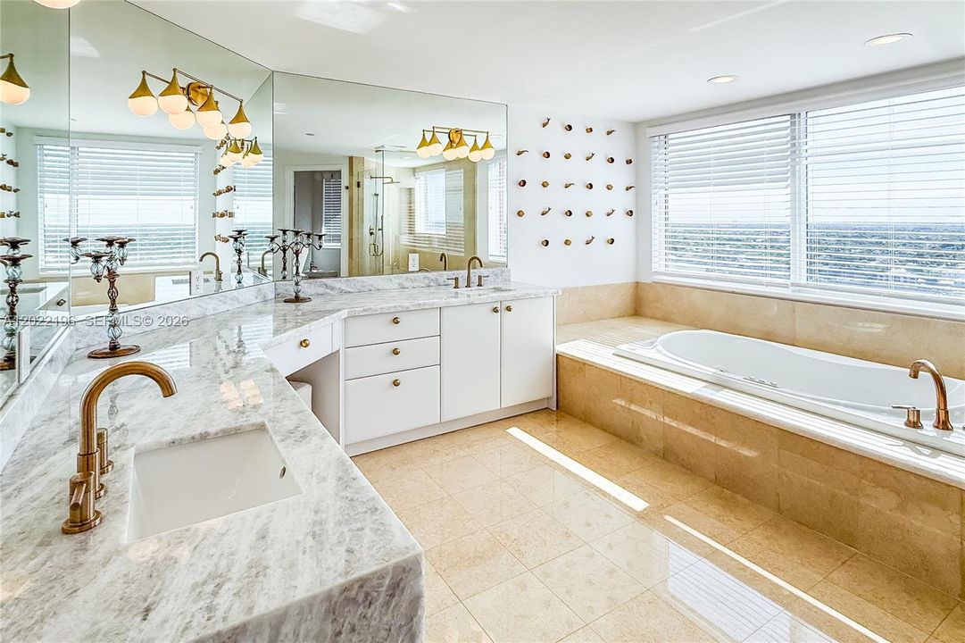 For Rent: $10,500 (3 beds, 2 baths, 2623 Square Feet)