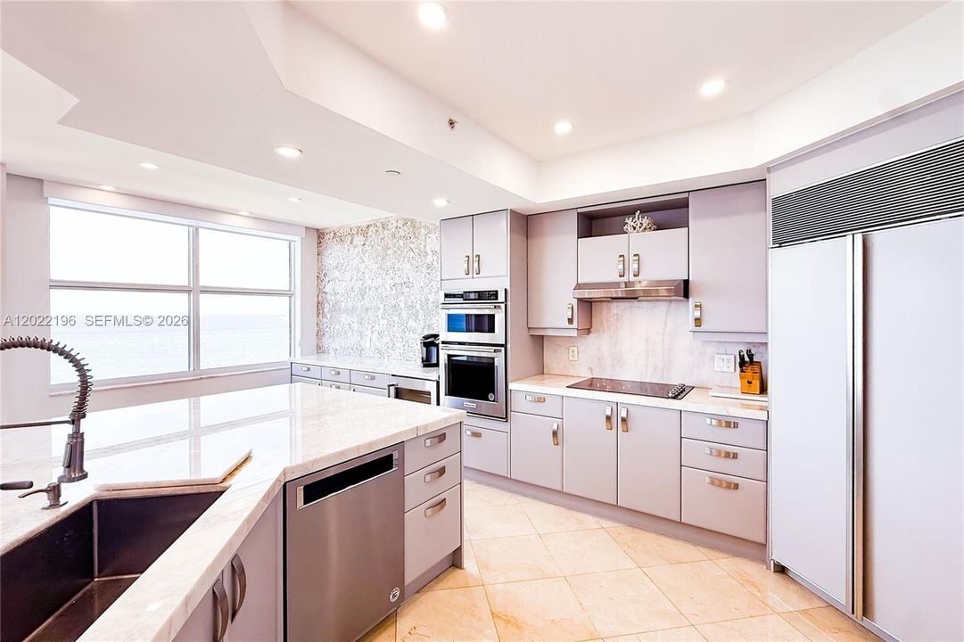 For Rent: $10,500 (3 beds, 2 baths, 2623 Square Feet)