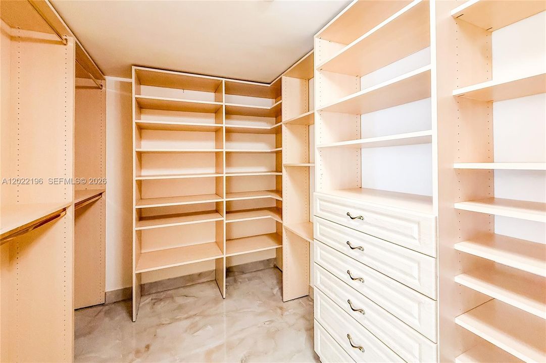 For Rent: $10,500 (3 beds, 2 baths, 2623 Square Feet)