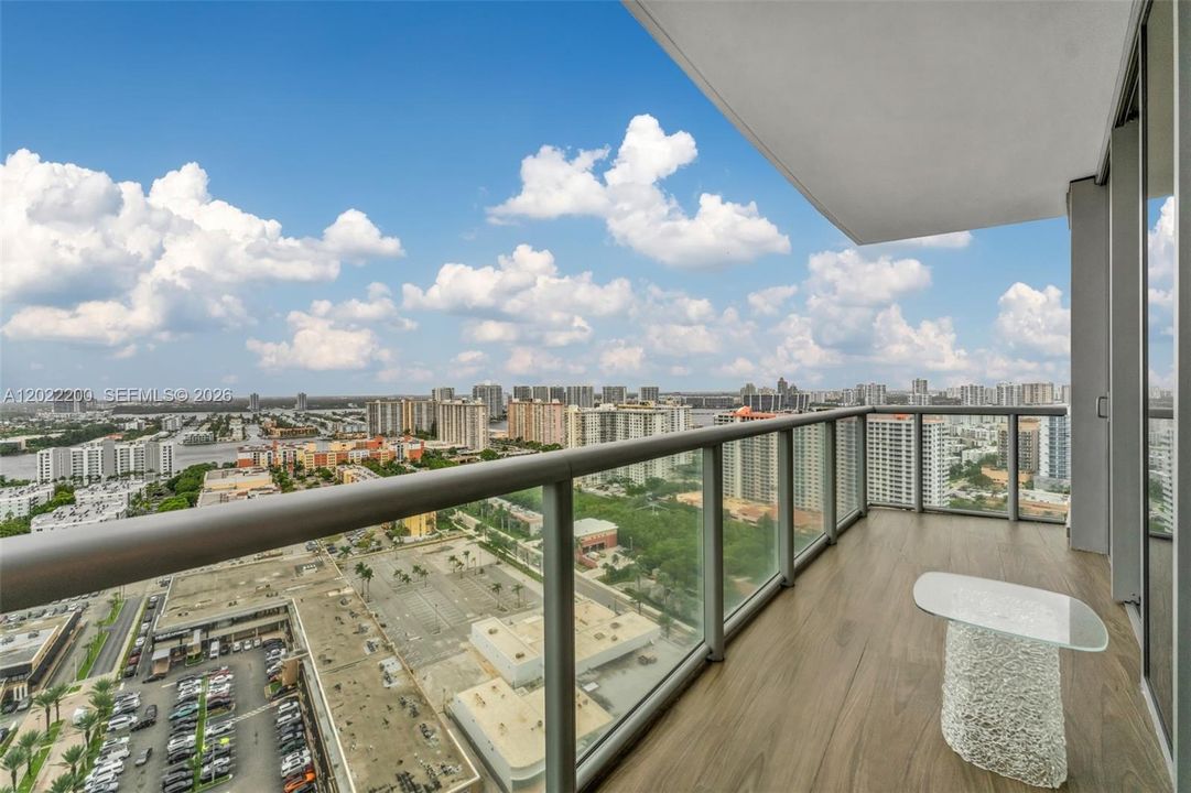For Sale: $3,700,000 (4 beds, 4 baths, 2485 Square Feet)