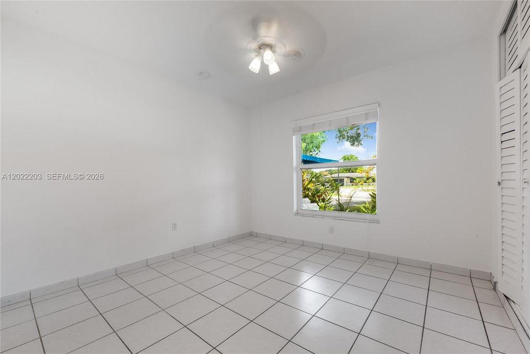 En Venta: $735,000 (3 camas, 2 baños, 1738 Pies cuadrados)
