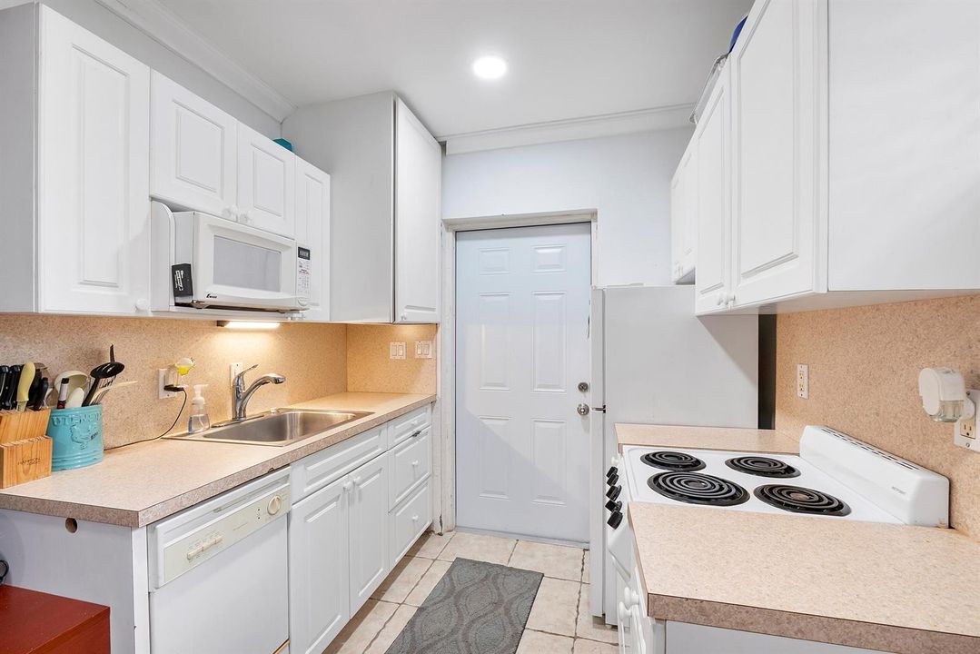 413 Sw 11th St_037